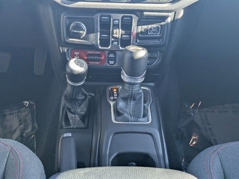 Used 2026 Jeep Wrangler Rubicon image 17