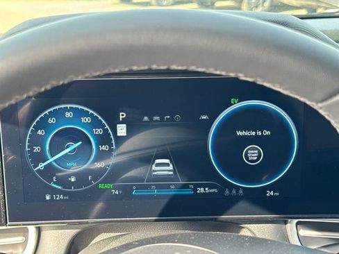 New 2026 Hyundai Elantra Limited FWD image 15