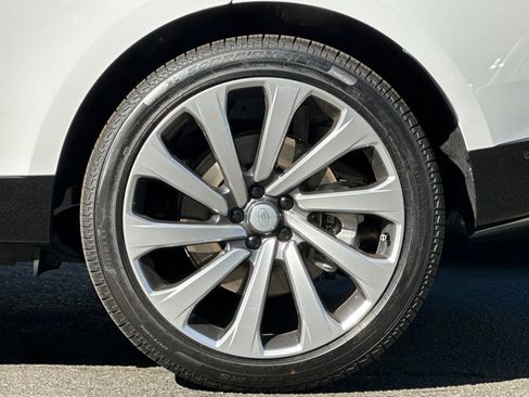 New 2025 Land Rover Range Rover SE image 13