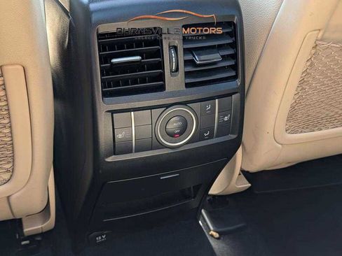Used 2010 Mercedes-Benz C 300 Sport image 42
