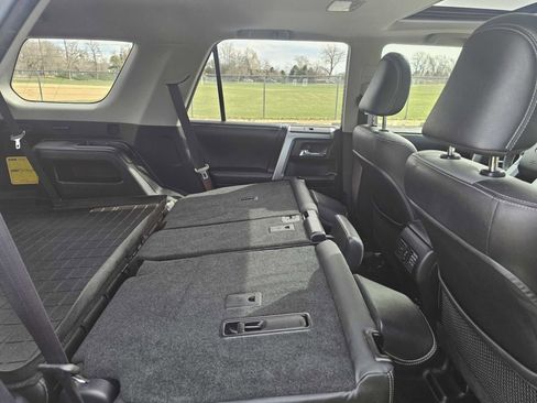 Used 2016 Toyota 4Runner SR5 Premium image 39