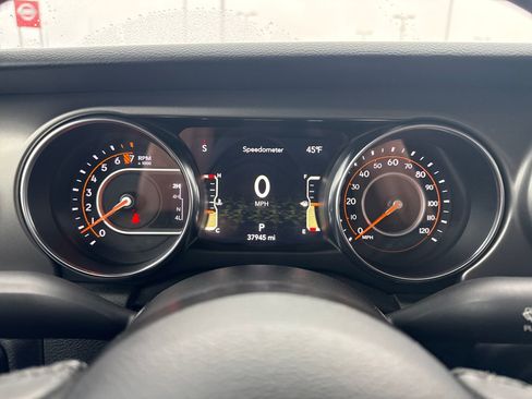 Used 2021 Jeep Gladiator Willys image 19