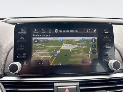 Used 2018 Honda Accord Touring image 18