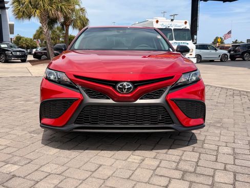 Used 2024 Toyota Camry SE FWD image 5