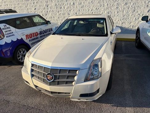 Used 2011 Cadillac CTS Luxury RWD image 1
