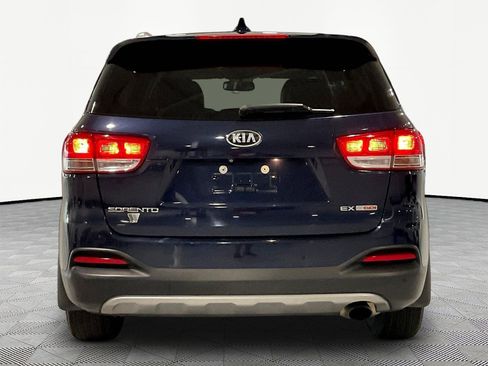 Used 2018 Kia Sorento EX FWD image 5