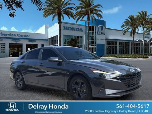 Used 2023 Hyundai Elantra SEL FWD image 1