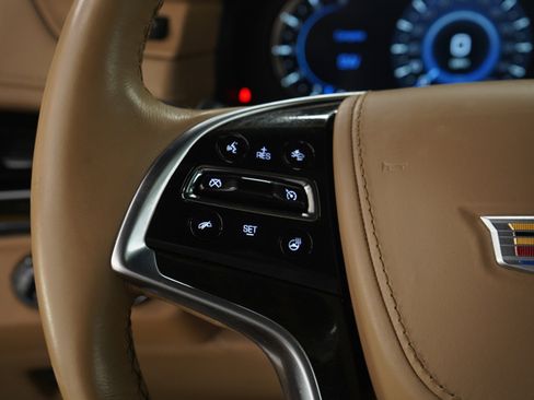 Used 2019 Cadillac Escalade Platinum AWD/4WD image 30
