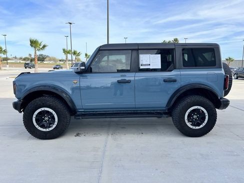 Used 2023 Ford Bronco Badlands w/ Sasquatch Package image 4