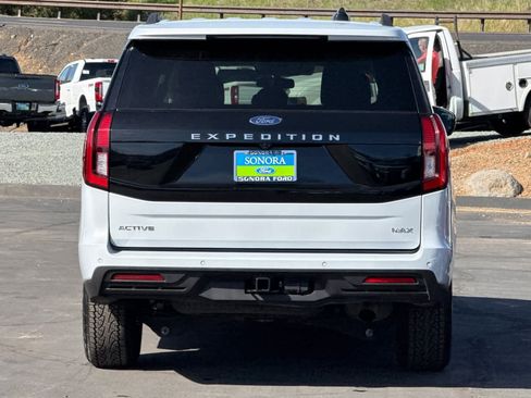 Used 2025 Ford Expedition Max Active image 5