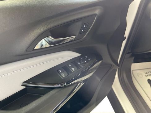 Certified 2024 Chevrolet Trax LT w/ Sunroof Package image 21