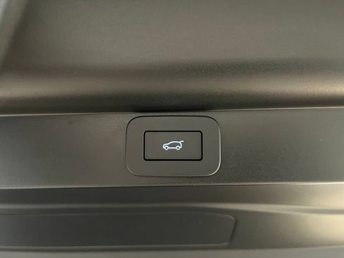 Used 2024 Land Rover Range Rover Autobiography AWD/4WD image 22