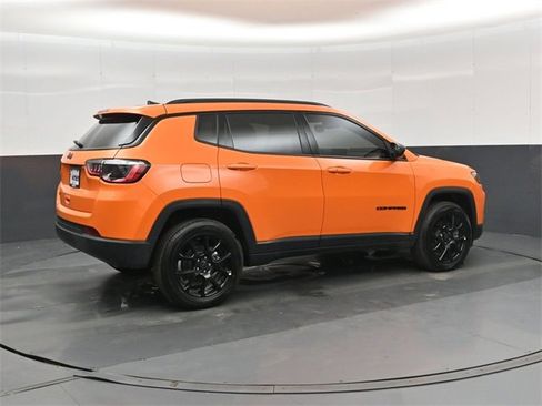 New 2026 Jeep Compass Latitude image 3