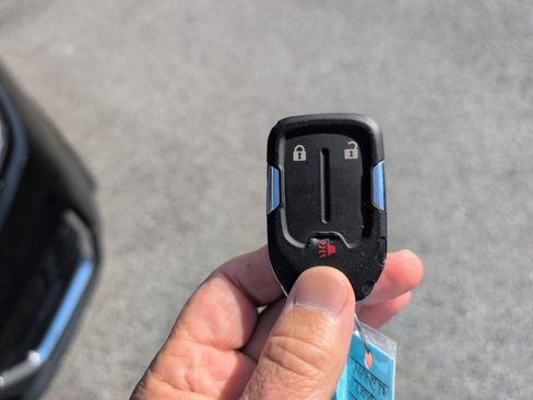 Used 2024 GMC Terrain SLE image 12