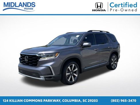 Certified 2025 Honda Pilot Touring image 3