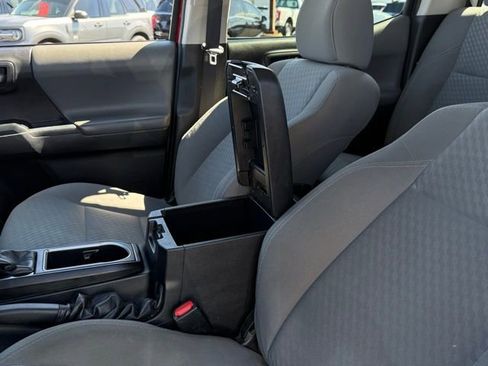 Used 2020 Toyota Tacoma SR image 24