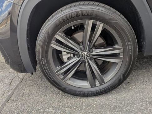 Used 2022 Volkswagen Atlas Cross Sport SEL R-Line image 9