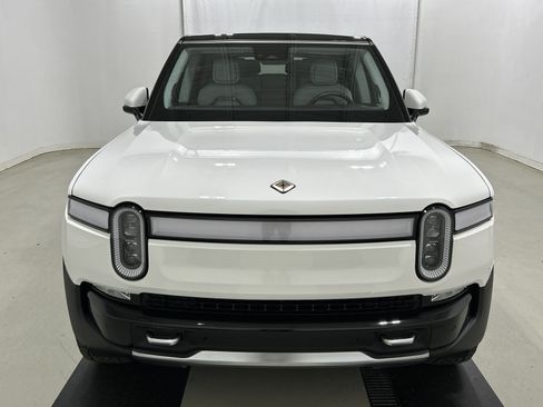 Used 2023 Rivian R1S Adventure AWD/4WD image 8