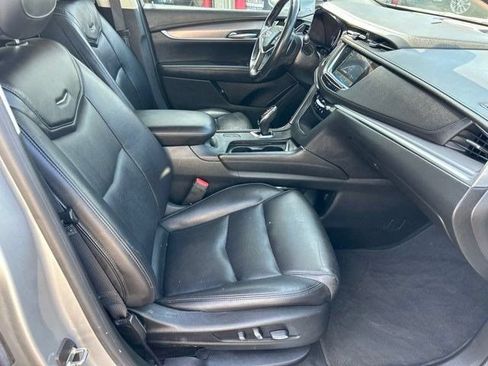 Used 2018 Cadillac XT5 Luxury w/ Driver Awareness Package FWD image 47