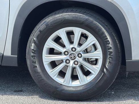 Used 2025 Toyota Grand Highlander FWD image 29