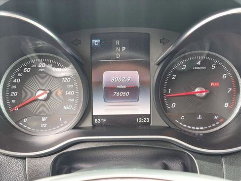 Used 2019 Mercedes-Benz GLC 300 4MATIC image 10