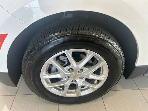 Used 2024 Chevrolet Equinox LS w/ LS Convenience Package AWD/4WD image 12