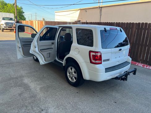 Used 2012 Ford Escape XLS FWD image 9