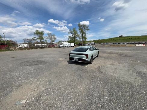 Used 2025 Kia K4 FWD image 12