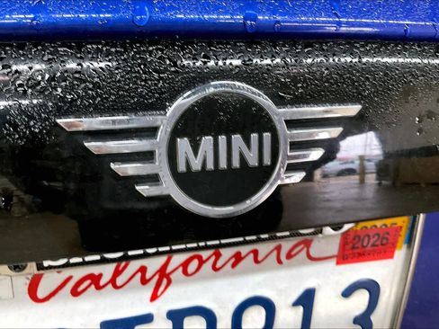 Used 2019 MINI Cooper S w/ Premium Package image 11