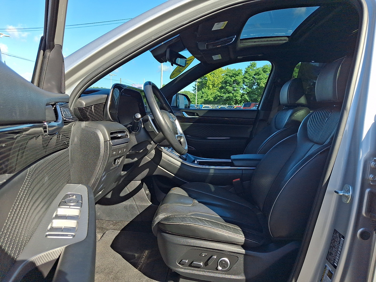 Used 2024 Hyundai Palisade Calligraphy AWD/4WD image 16