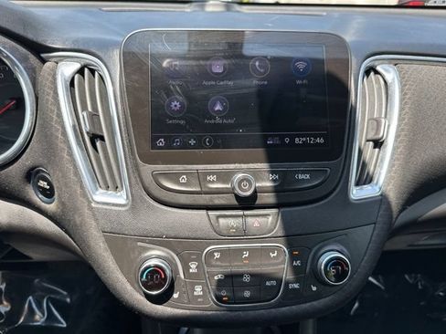 Used 2020 Chevrolet Malibu LT FWD image 14