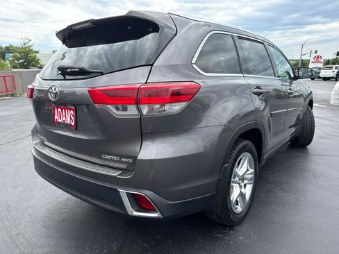 Used 2018 Toyota Highlander Limited w/ Protection Package #3 AWD/4WD image 9