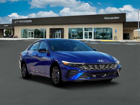 New 2026 Hyundai Elantra SEL Sport Premium FWD image 11