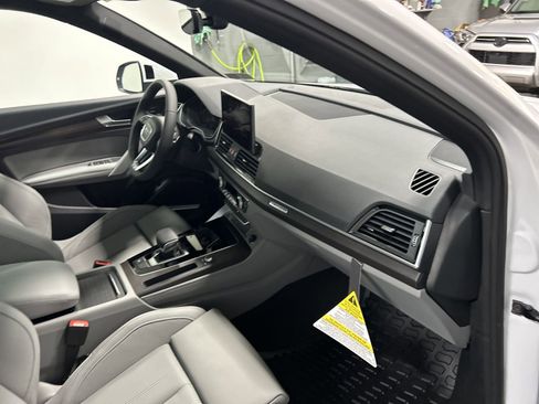 New 2024 Audi Q5 e Prestige image 34
