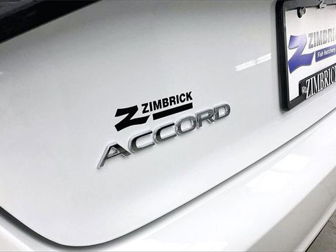 Certified 2025 Honda Accord SE image 9