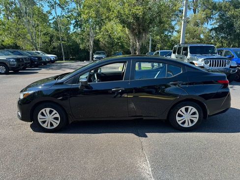 Used 2025 Nissan Versa S w/ Trunk Package FWD image 2
