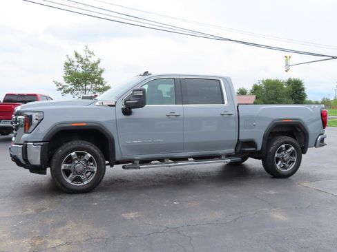 Used 2025 GMC Sierra 2500 SLE w/ SLE Value Package; AWD/4WD image 2
