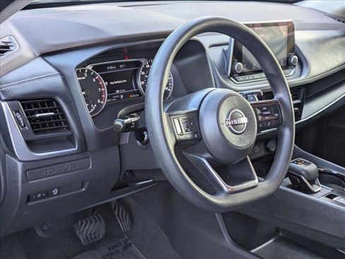 Used 2023 Nissan Rogue S FWD image 9