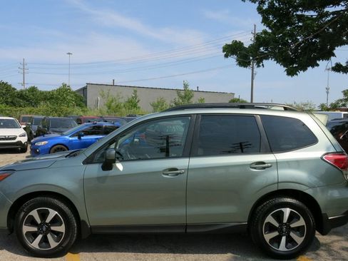 Used 2018 Subaru Forester 2.5i Premium AWD/4WD image 6