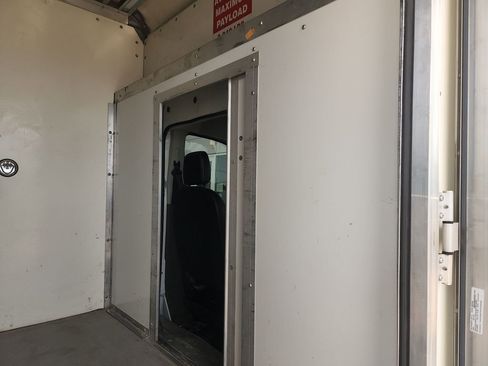 Used 2022 Ford Transit 350 DRW RWD image 17