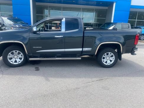 Used 2018 Chevrolet Colorado LT w/ Luxury Package, Chrome RWD image 2