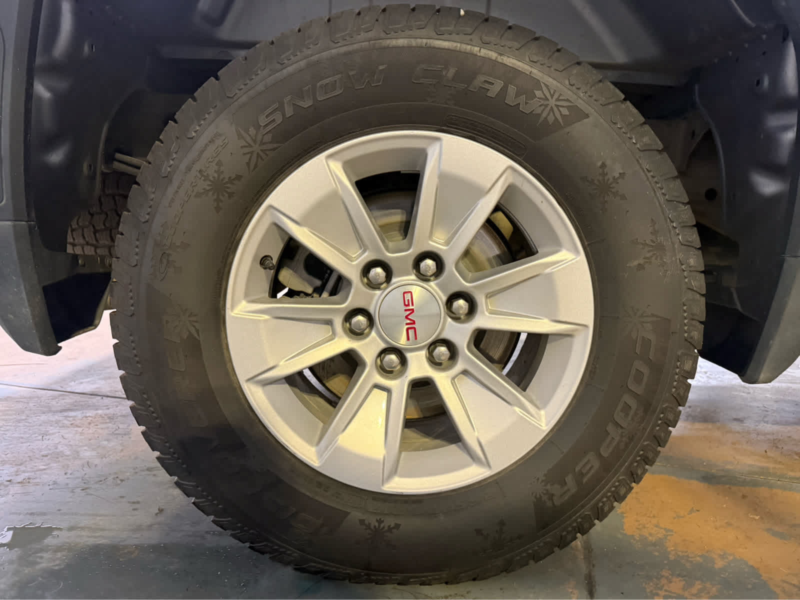 Used 2024 GMC Sierra 1500 SLE AWD/4WD image 9