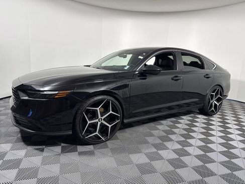 Used 2023 Honda Accord Sport image 11