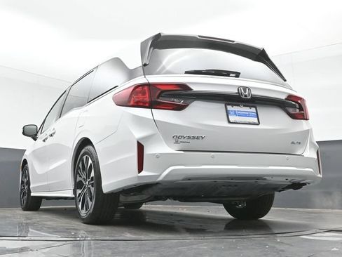 Used 2025 Honda Odyssey Elite image 37