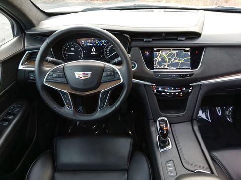 Used 2017 Cadillac XT5 Platinum image 15