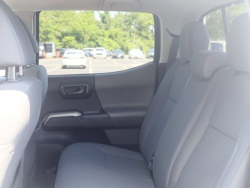 Used 2023 Toyota Tacoma SR5 AWD/4WD image 23
