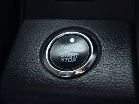Used 2020 Ford Expedition Max XLT w/ Equipment Group 202A AWD/4WD image 28