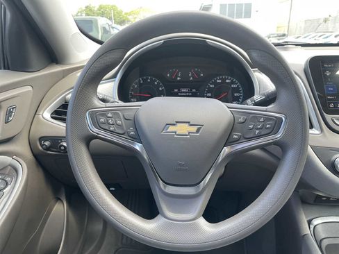 Used 2025 Chevrolet Malibu LT image 11