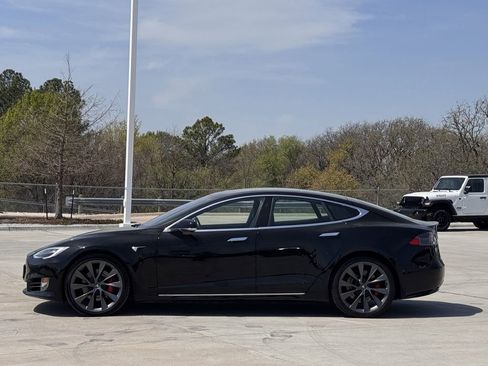 Used 2019 Tesla Model S Performance image 3