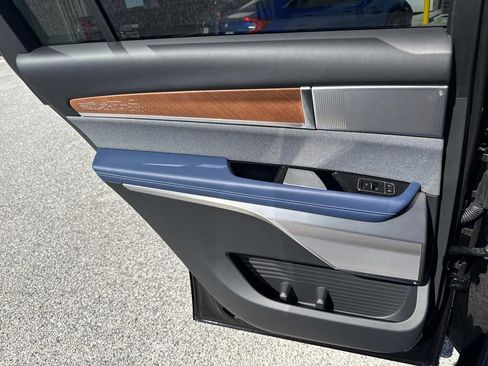 New 2026 Cadillac Vistiq Premium Luxury w/ LPO, Floor Liner Package image 11